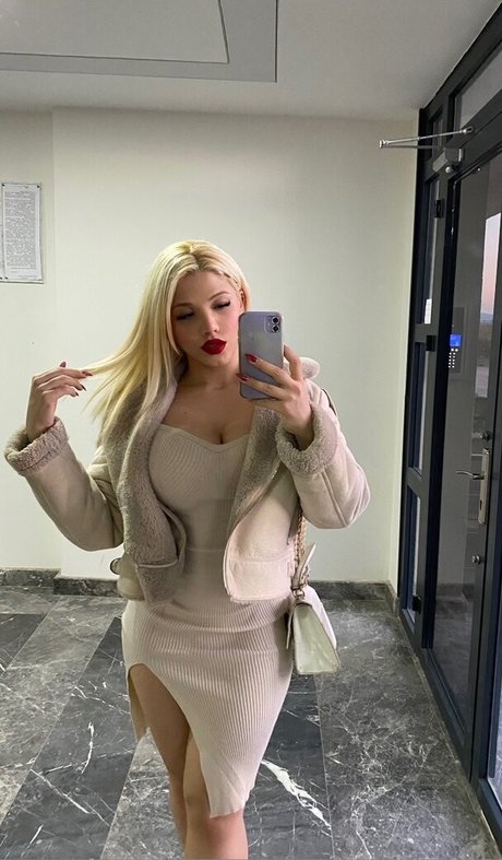 alazgyldrm nude model pictures