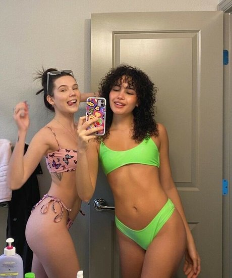 Teo Marcella xxx pornstar gallery