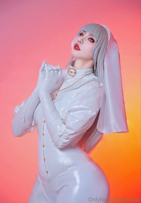 Arisa S model top img