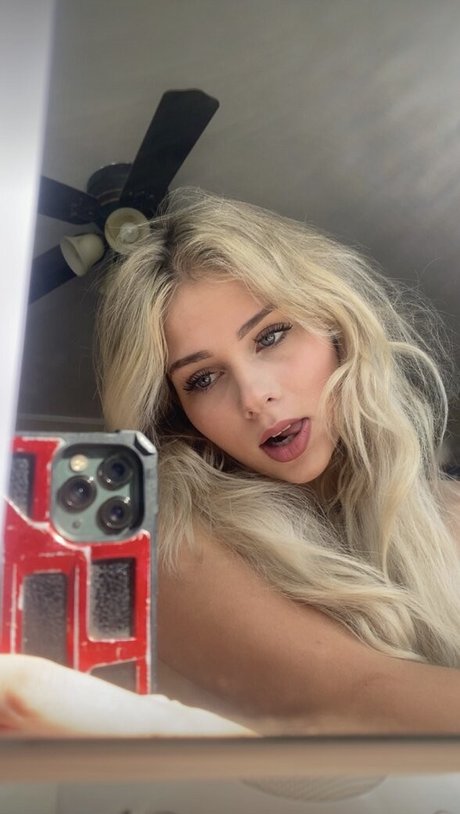 lindsaybercosky hot pornstar gallery