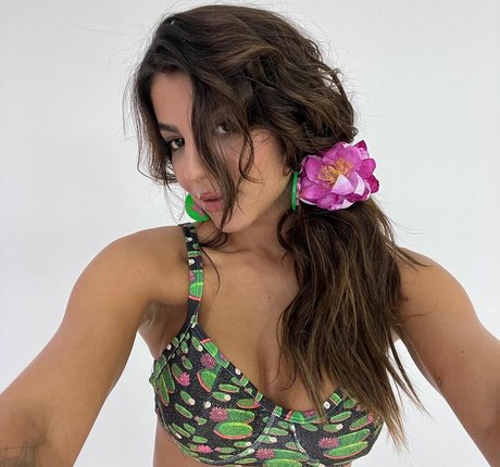 Hariany Almeida nudes model img