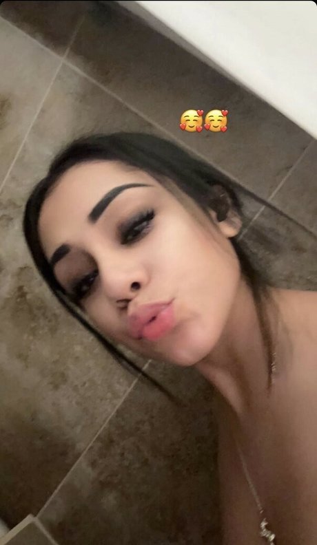 Badgalxaria pornstar nudes image