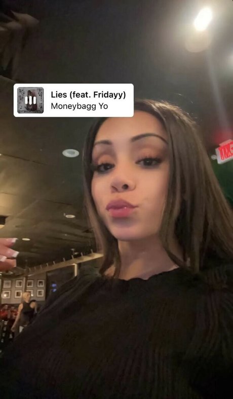 Badgalxaria model xxx pic