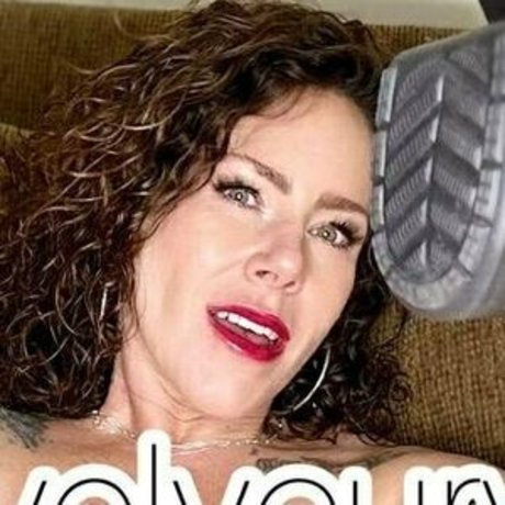 fatbrat nude model pics