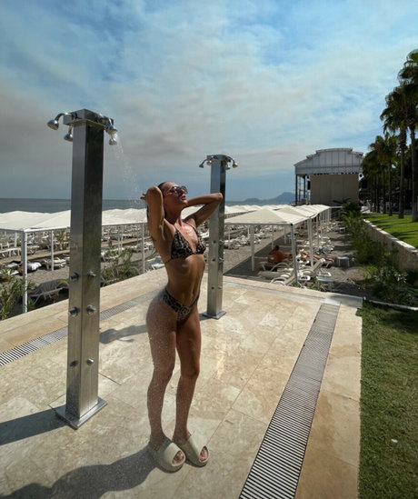 kriskisss nudes star image