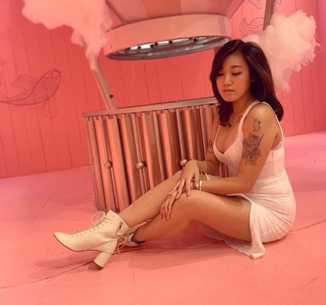 Honeyypies star beautiful pics