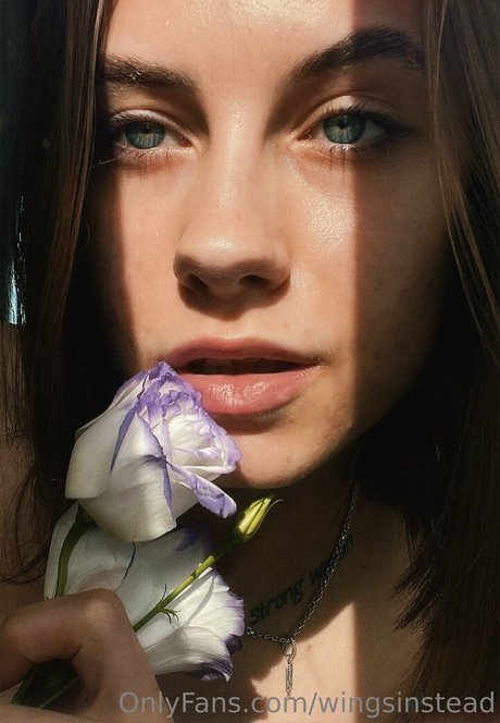 dollynextdoor art actress photos