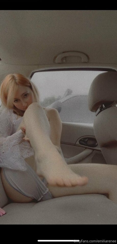 emiliarenblue pornstar sex photo