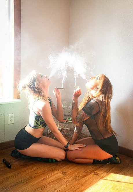 cat h marie pretty star pic