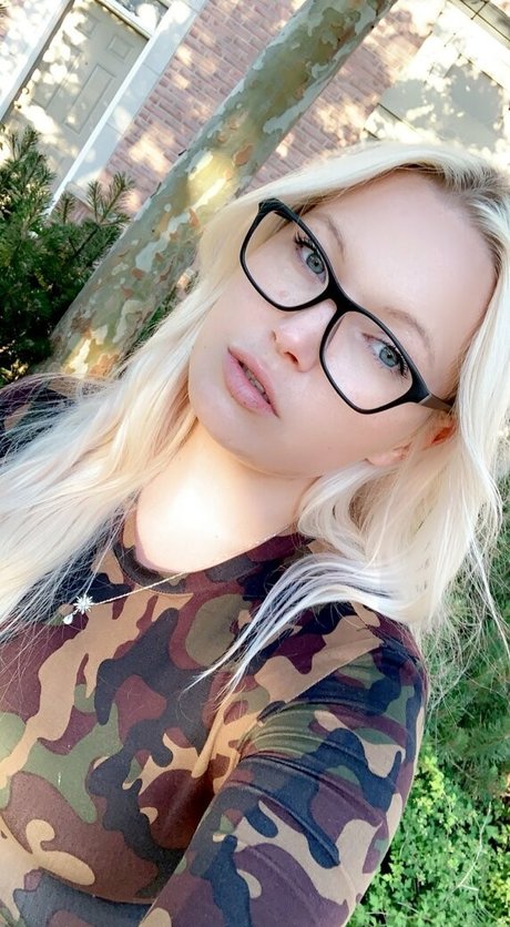 lexaaknox star free pics