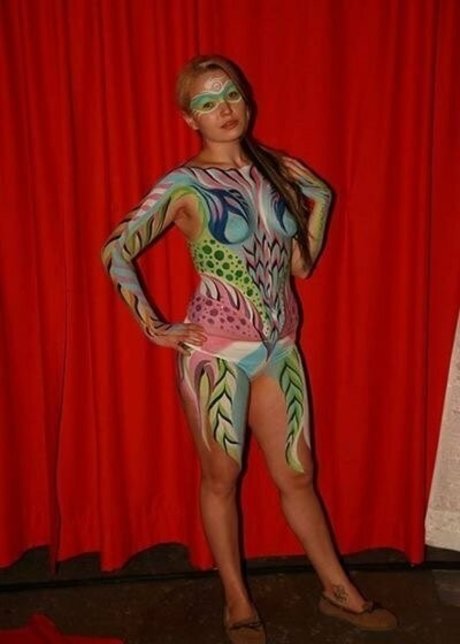 lexaaknox art model pic