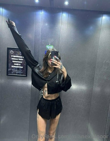 mianextdooor porn star images