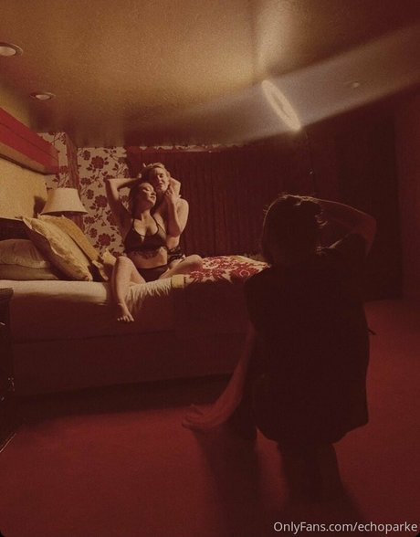 echoparke art model pictures