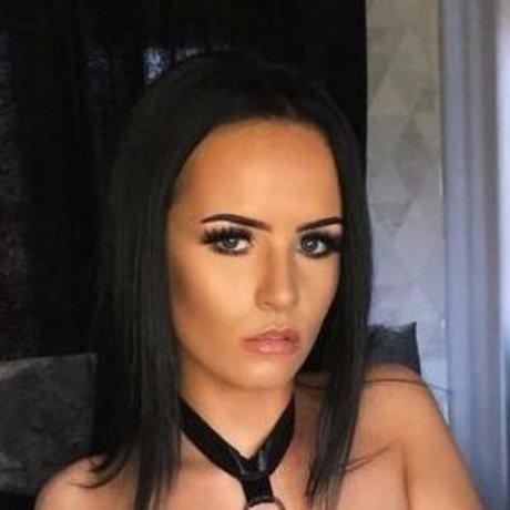 Courtney Young xxx pornstar pictures