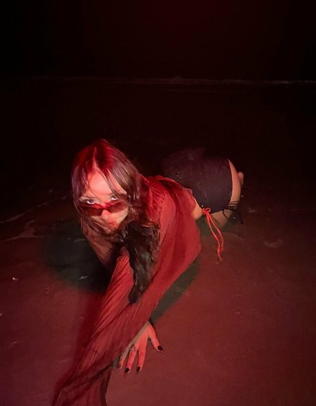 wildcherry222 nudes model image