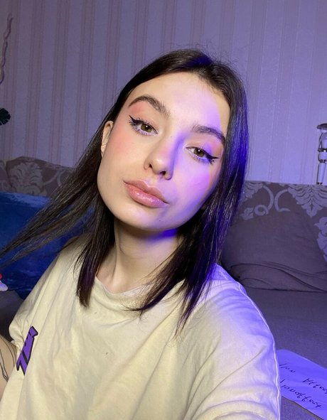 Elis222 star hot images