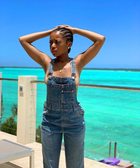 Cleopatra Lee nudes actress image