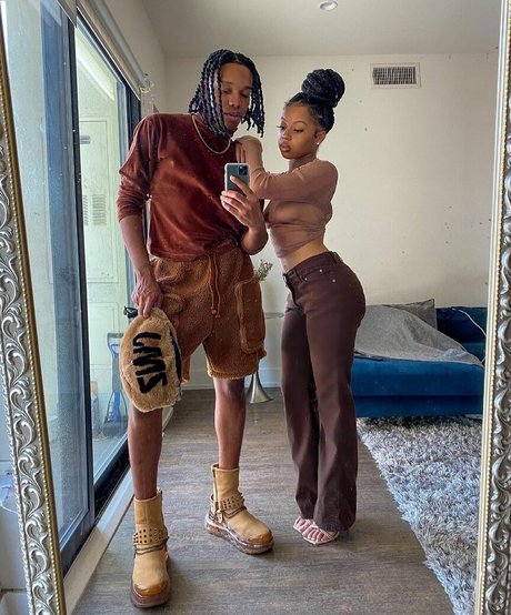 Cleopatra Lee star free img