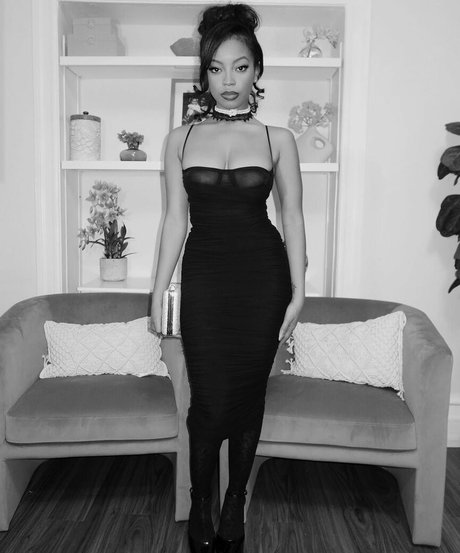 Cleopatra Lee sexy star photo