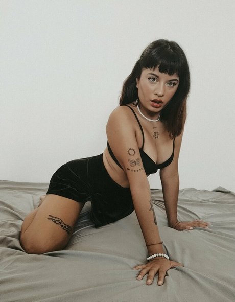 pietra blu model porn images