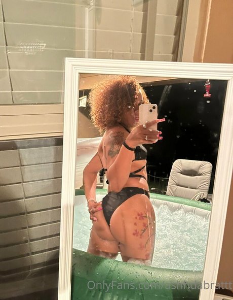 ashhdabrattt perfect star photos