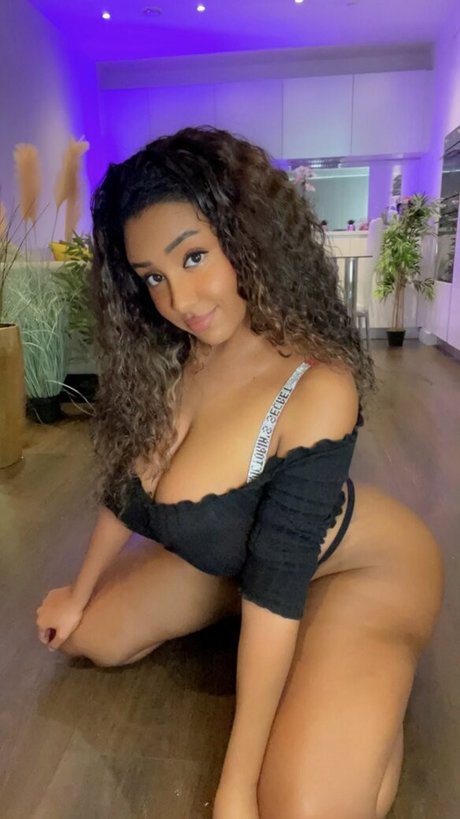 Fetish Unlocker exclusive actress pic