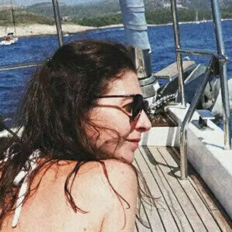 auramilani hot star image