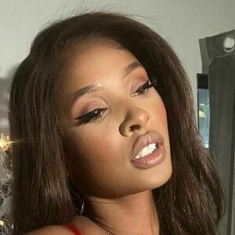 Dark Phoenix xxx model pics