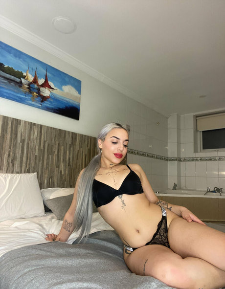 chanelle18 art actress img