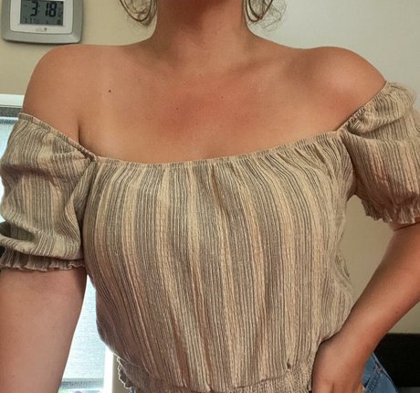 Elena Sophia Nicolosi erotic actress img