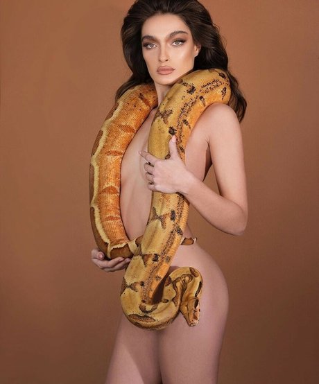 Adela Hock star best images