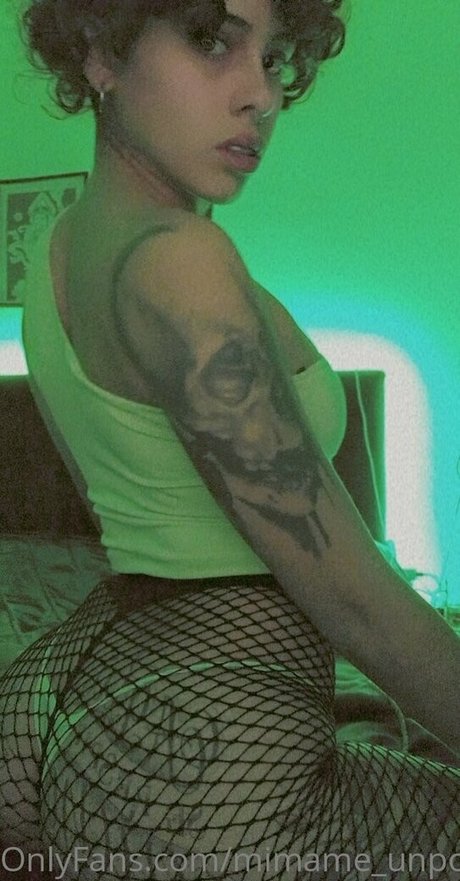 thequeenwithcurls beautiful actress photos