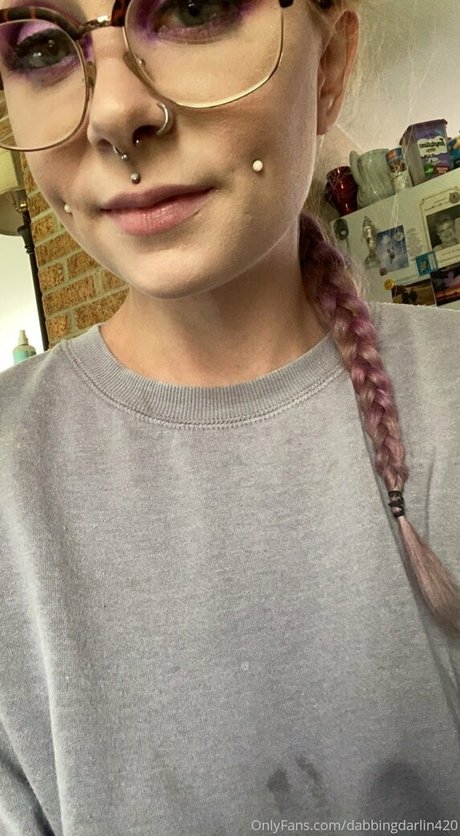 dabbingdarlin420 pornstar naked picture