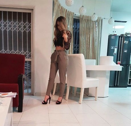 Liel Avitan naked model archive