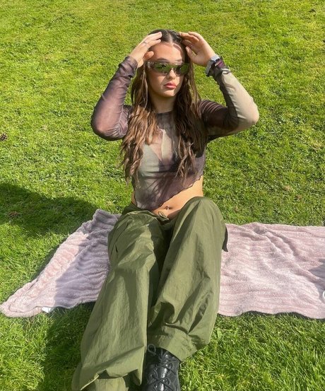 Sydney Etherington naked pornstar galleries