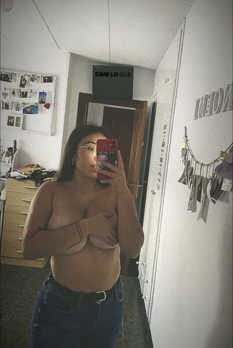 Noemi123130 pornstar pretty images