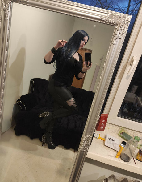 Jennybiatch exclusive model images