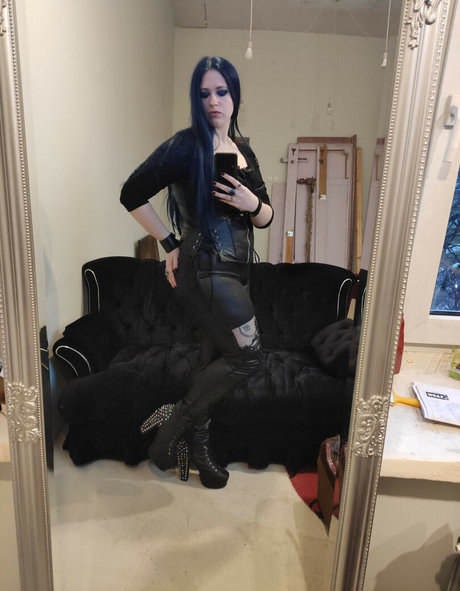 Jennybiatch erotic pornstar pic