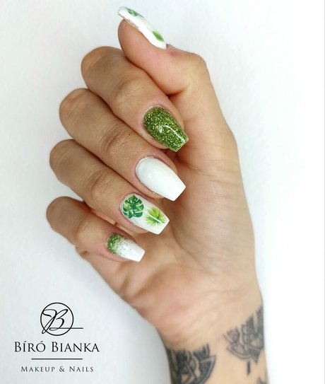 Alexandra Tokay star top image