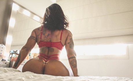 Sue Lasmar beautiful star image