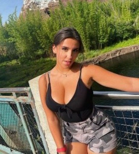 Teddybearosito beautiful model pic