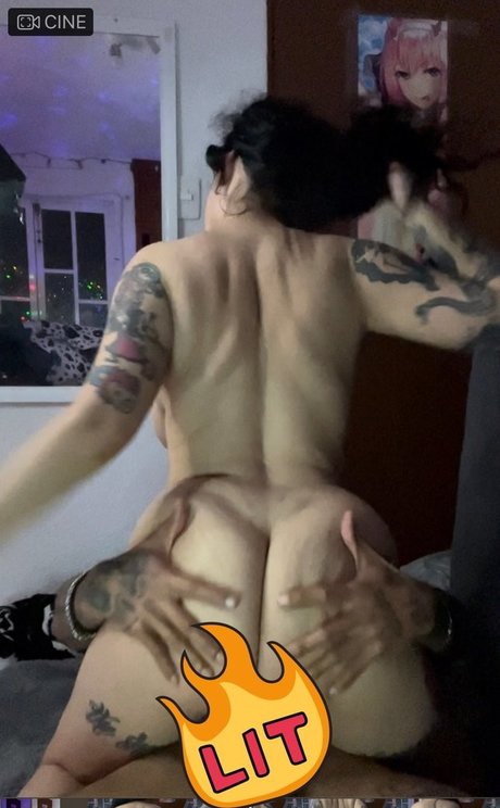 Betzy Black star porn pics