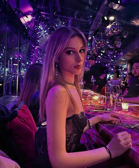 Klea Brahimi porn model picture