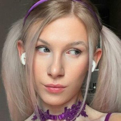 Hattie Bardot pornstar pretty pics