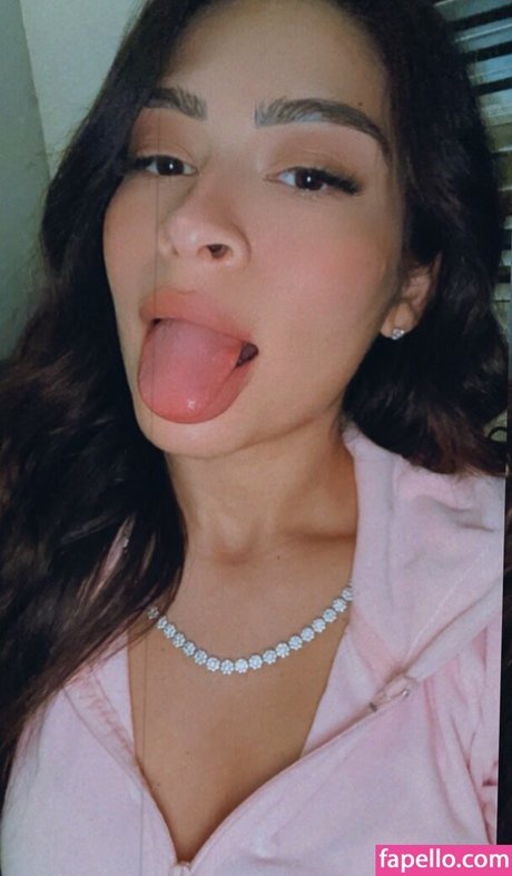 Sensazion naked model pic