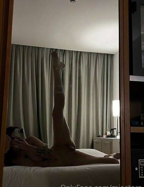 miastars free star photo