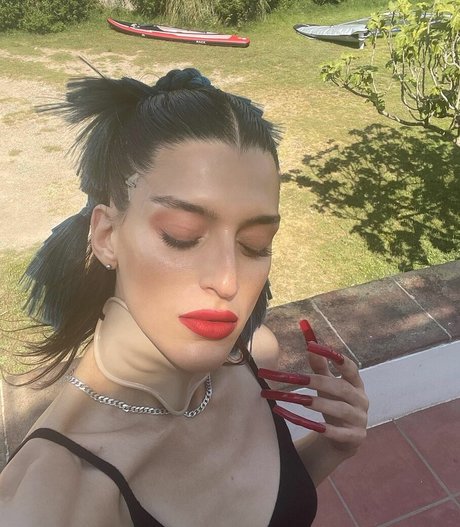 arca1000000 hd actress img