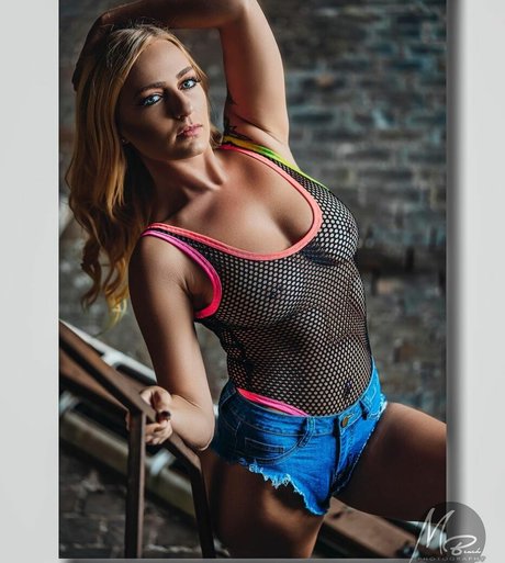 Ebunnz star hd photo