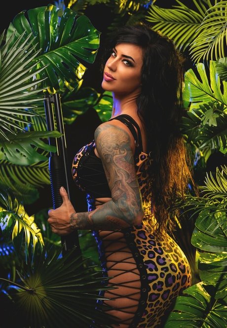 Alex Zedra star naked image