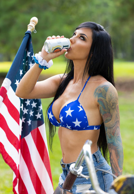 Alex Zedra star nudes pictures